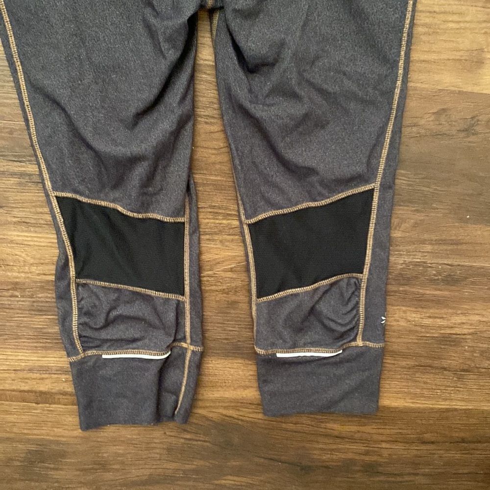 Athleta gray everyday athletic yoga capri leggings small - Picture 5 of 7
